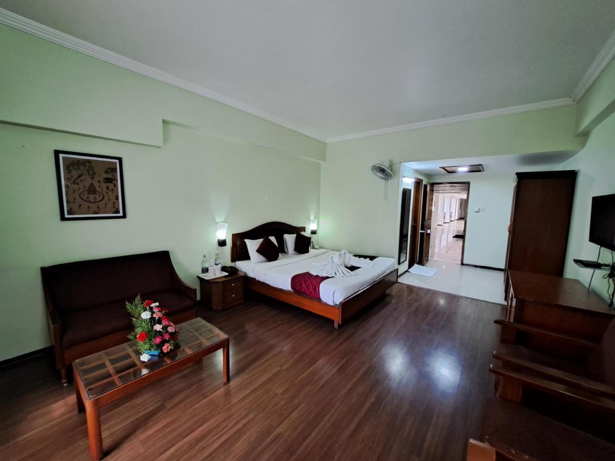 Hotel Preethi Classic Towers Ooty Exterior photo